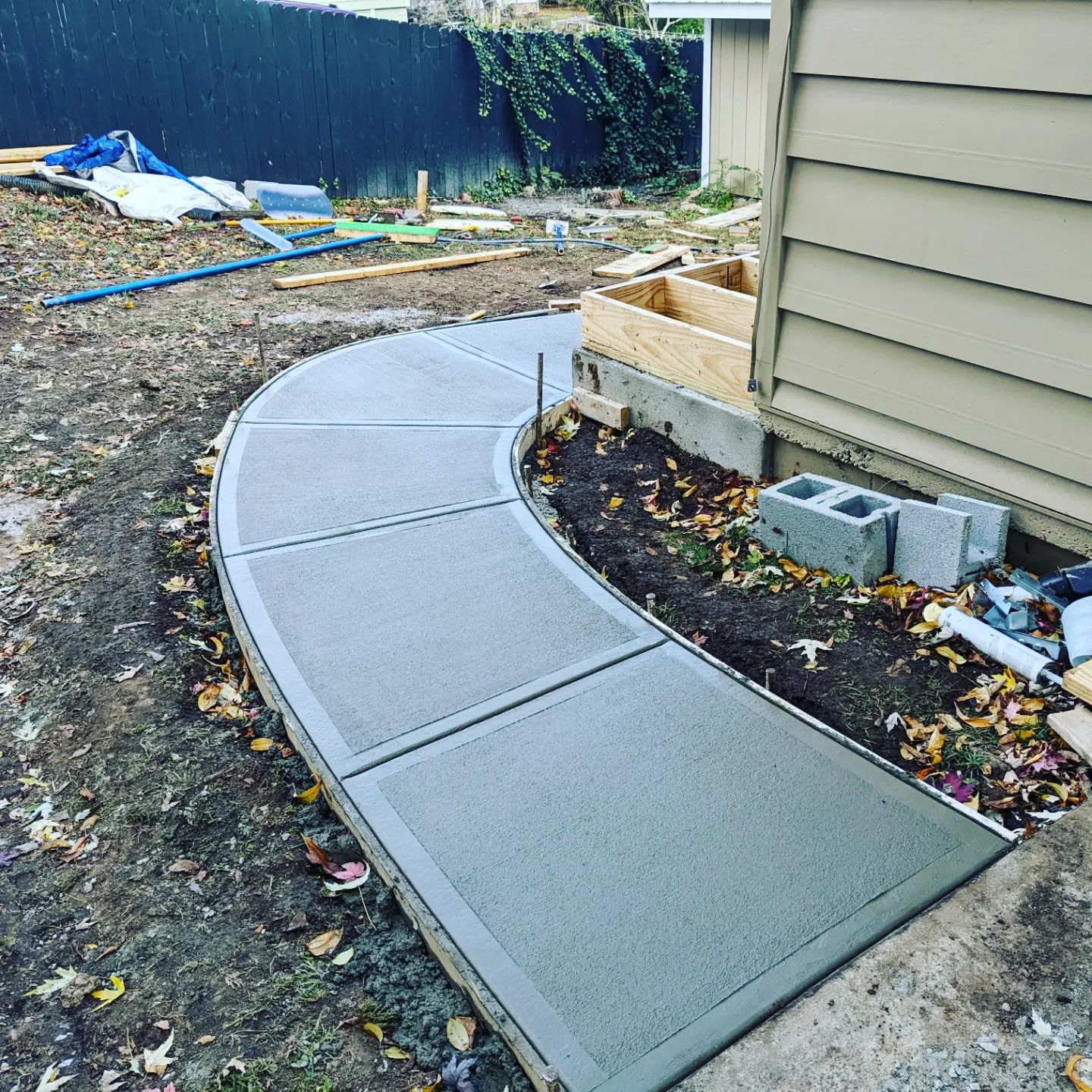 Curved concrete walkway